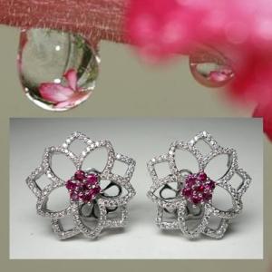 ต่างหูดอกไม้เพชรกับทับทิม