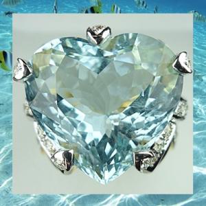 แหวนอความารีน 11.47 ct. ด้านข้างประดับโบว์เพชร